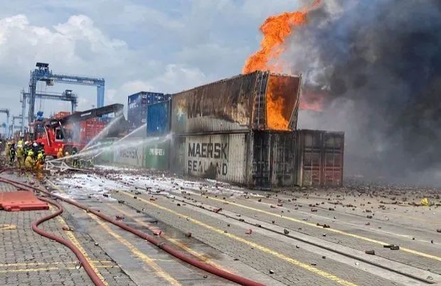 港口起火，又是危险货物惹的祸