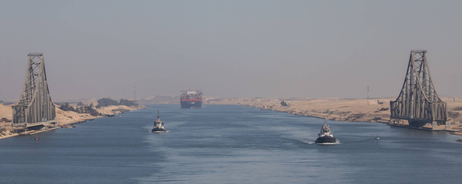 苏伊士运河明年1月起将船舶过境费上调5%-15%