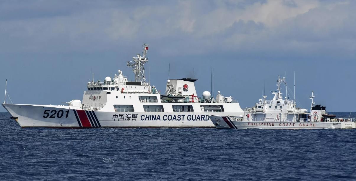 中国海警局：菲律宾5船非法侵闯仁爱礁