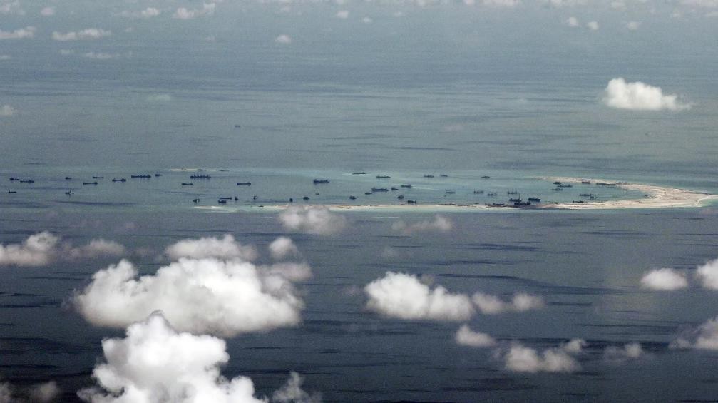 中国外交部：坚决反对美国不断配合菲律宾的海上侵权挑衅行动