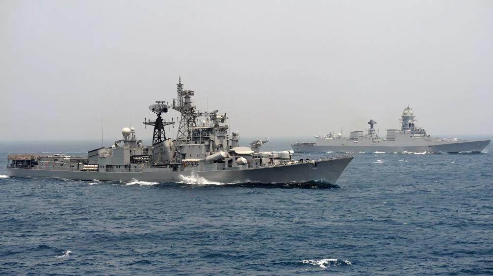 印度海军在商船遭攻击后将于阿拉伯海部署三艘军舰