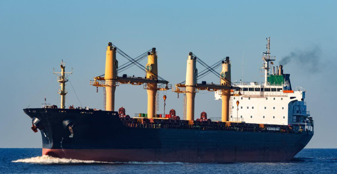 31天可怕“禁锢”，这艘货船及其23名船员安全抵达迪拜哈姆里亚港