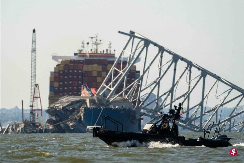 撞毁巴尔的摩大桥的集装箱船体20日开始移走