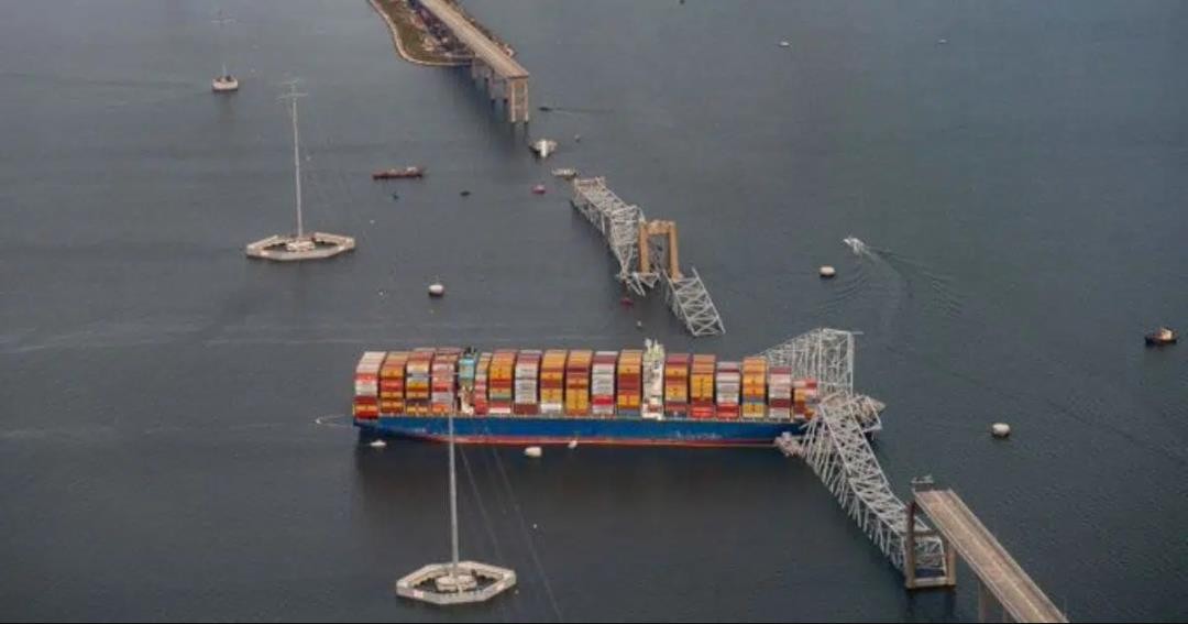 巴尔的摩大桥倒塌后，MV Dali号船员被迫没有手机留在船上