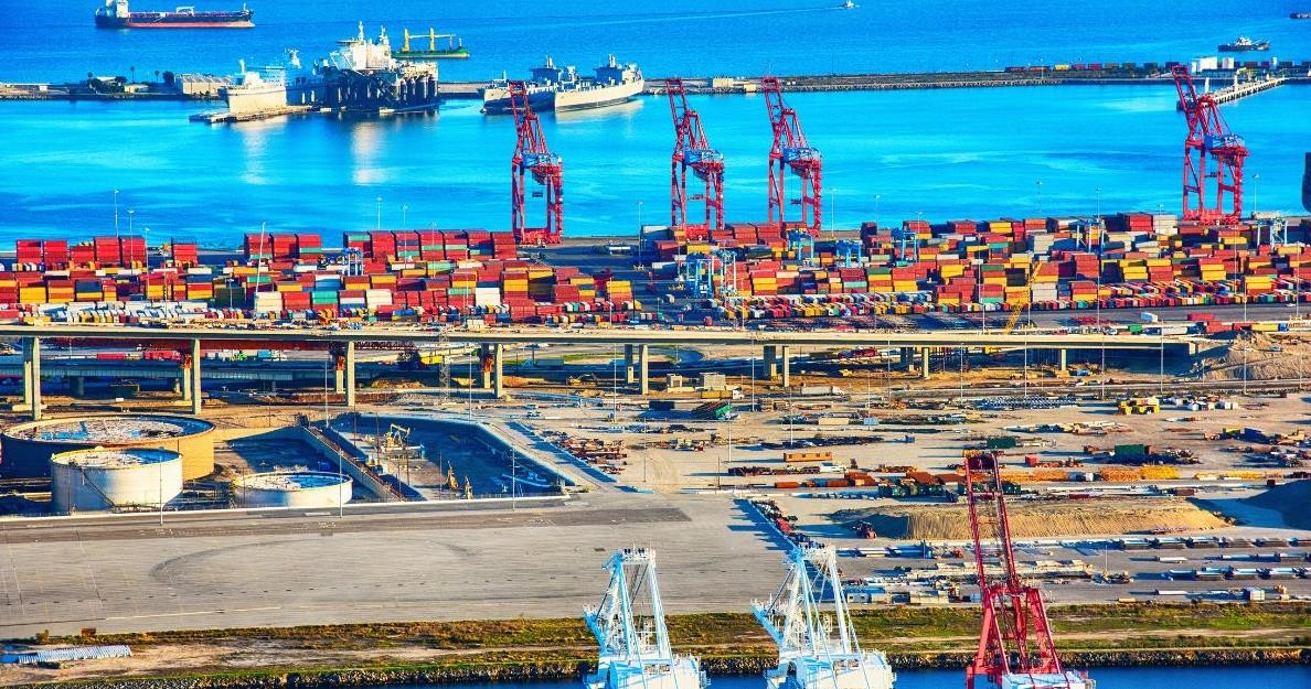 中国船舶进入美国港口？收费！最高可达150万美元！